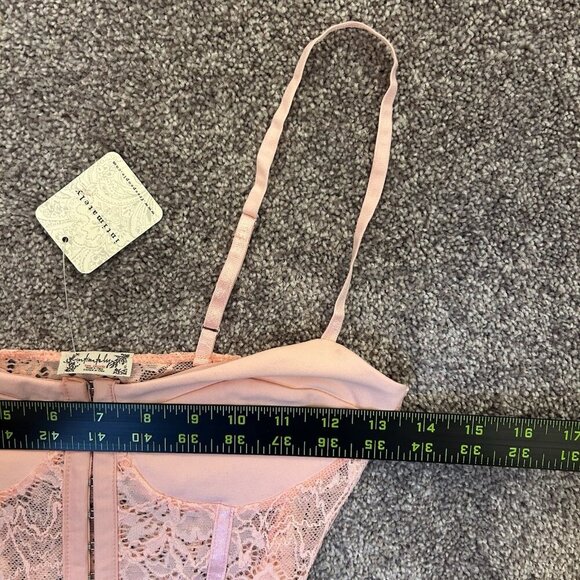 Free People Women's Lace Night Rhythm Bodysuit Size XS Pink Thong NWT $78 - Picture 12 of 16